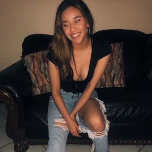 Meet your Posher, Kayla